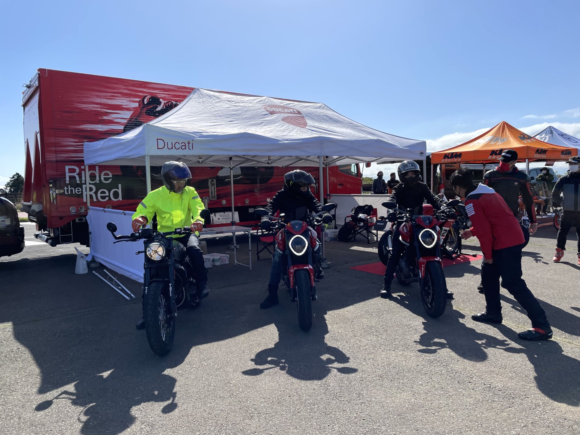 バイク女子部 通信